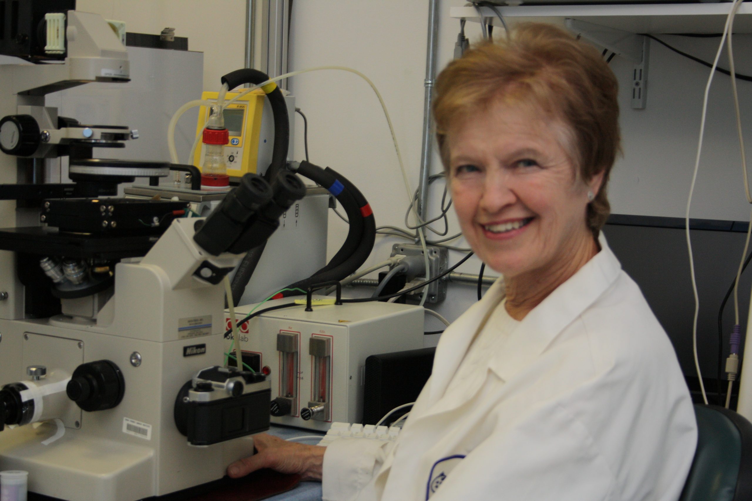 Dr. Kiessling in the lab